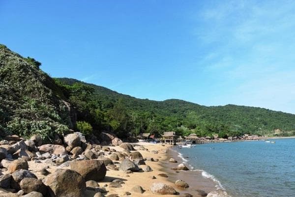 Vé máy bay Nha Trang đi Đà Nẵng giá rẻ