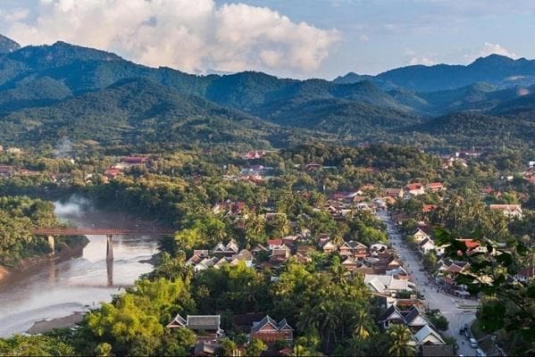 Vé máy bay Đà Nẵng đi Lào giá rẻ