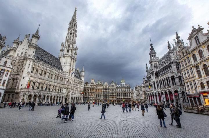 Vé máy bay đi Brussels