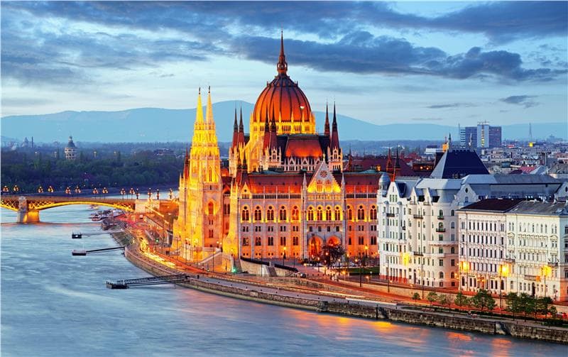 Vé máy bay đi Budapest
