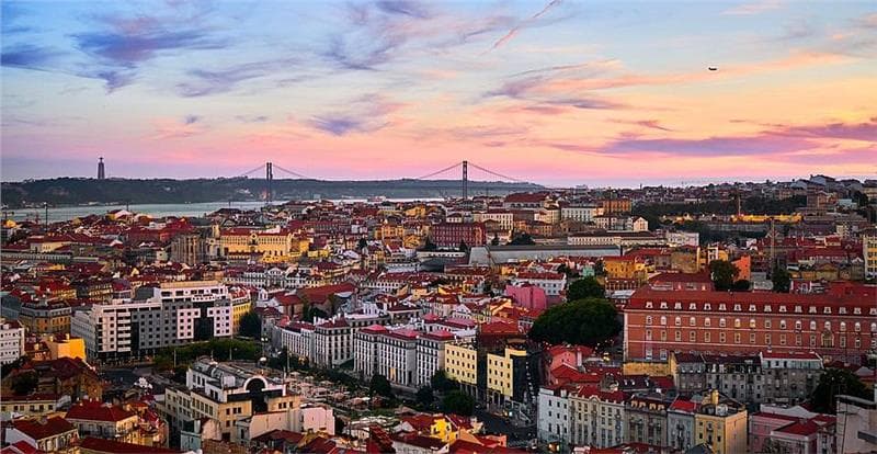 Vé máy bay đi Lisbon