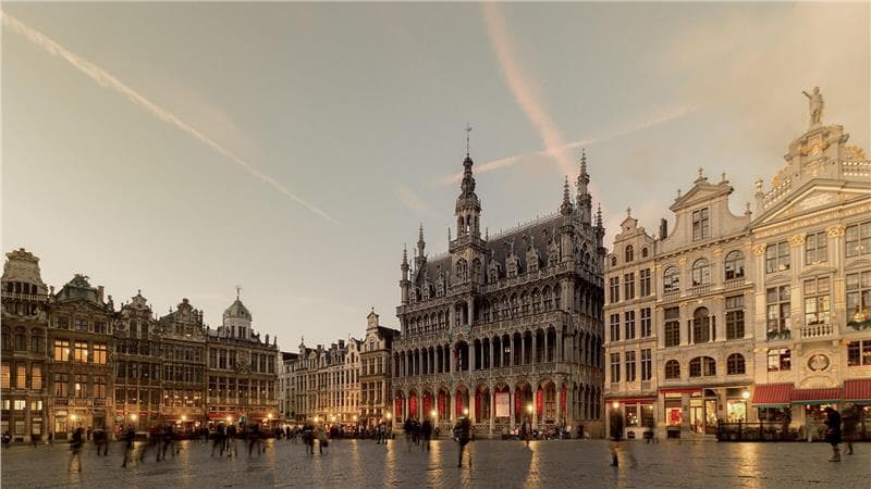 Vé máy bay Hà Nội Brussels