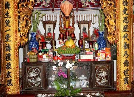 Cách trang trí bàn thờ ngày Tết