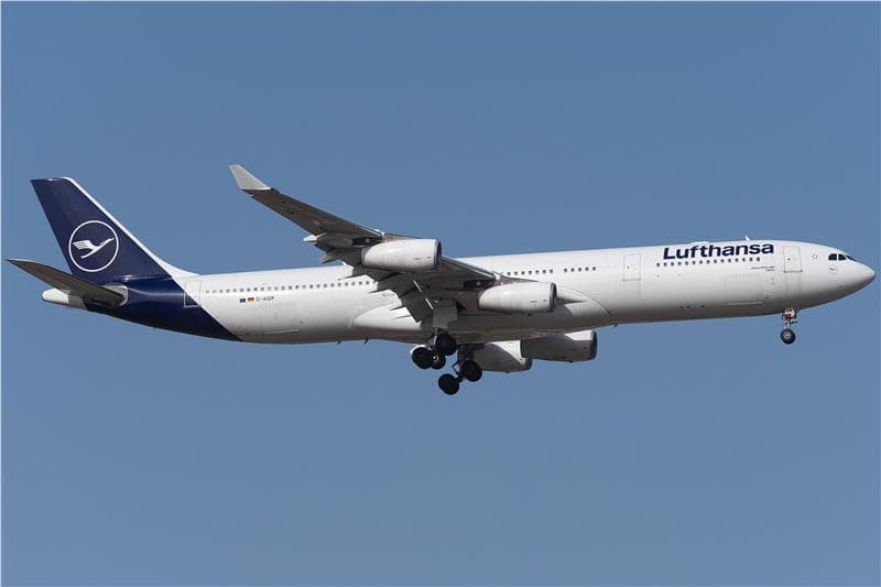 Máy bay Airbus A340