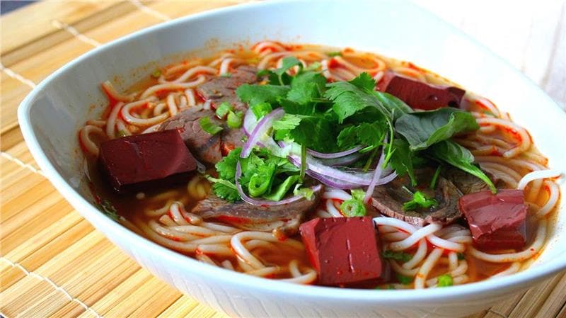 Ẩm thực Huế - nét đặc sắc của mảnh đất cố đô